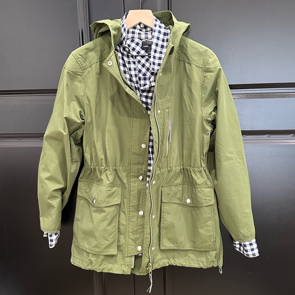 J. Crew Women’s Olive Green Relaxed Perfect Rain Jacket. Size Small